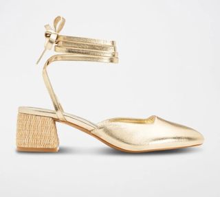 Zapatos dorados tacón cuña atados talla 38