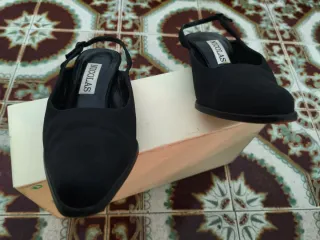 Zapatos NICOLAS Talla 39 Negros