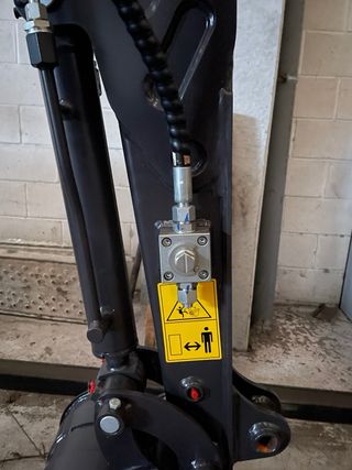 Miniexcavadora 1 tonelada