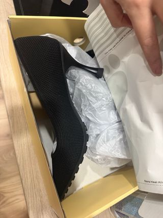 Zapatos COSY ISLAND tacón aguja negros