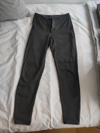 Pantalón pitillo Bershka