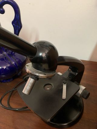 Microscopio vintage anni '50