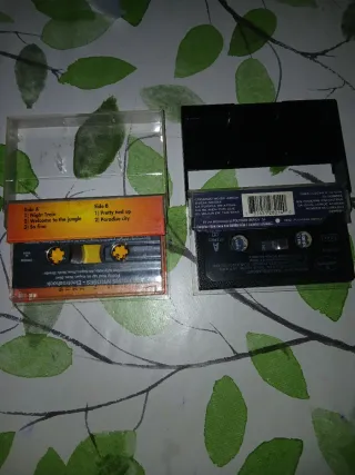 2 Cintas Cassette Rock: Guns n' Roses y Barricada