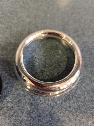 Manómetro con embellecedor