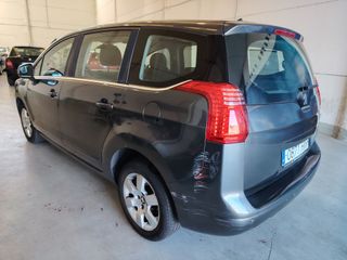 Peugeot 5008 2014