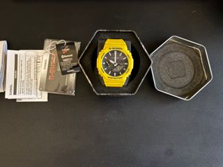 Reloj Casio G-Shock GA-B2100C-9A Amarillo