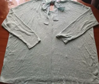 Blusa verde menta con encaje talla 4XL