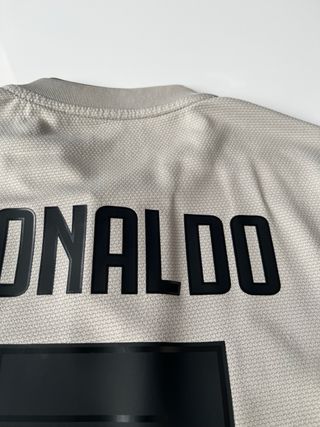 Camiseta Juventus 2018 19 Ronaldo 7 Gris Original
