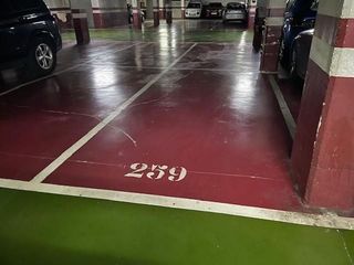 Garaje en venta en Gavarra en Cornellà de Llobregat