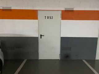 Garaje en venta en Fontsanta - Fatjó en Cornellà de Llobregat