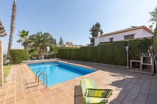 Chalet en venta en Gójar