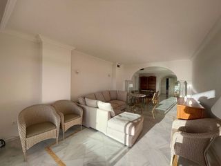 Piso en alquiler en Los Naranjos - Las Brisas en Marbella