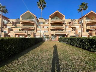 Piso en alquiler en Los Naranjos - Las Brisas en Marbella