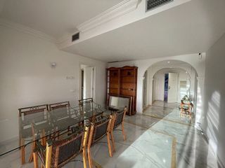 Piso en alquiler en Los Naranjos - Las Brisas en Marbella