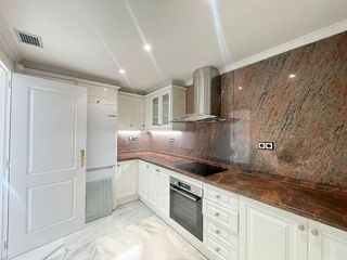 Piso en alquiler en Los Naranjos - Las Brisas en Marbella