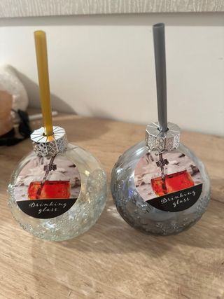 2 Bolas Navidad con Pajita