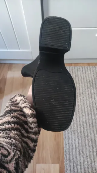 Botines de tacón negros