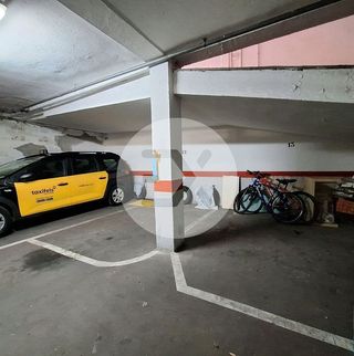 Garaje en venta en El Castell-Poble Vell en Castelldefels