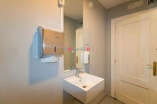 Local comercial en alquiler en Ensanche en Coruña (A)