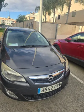 Opel Astra 2011