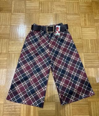 Bermuda de cuadros con cinturón