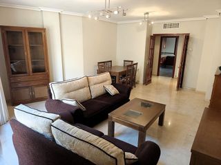 Piso en alquiler en Ciudad Jardín - Zoco en Córdoba