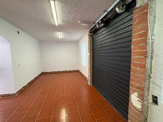 Local comercial en alquiler en Gamarra - La Trinidad en Málaga