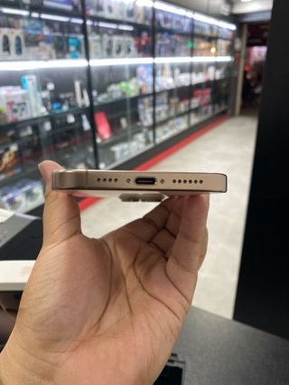 iPhone 16 Pro Max 256GB Desierto Titanio