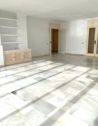 Piso en alquiler en Cerrado Calderón - El Morlaco en Málaga