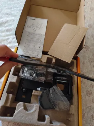 Soporte TV LUNIX 2 Articulable, cada uno 17,50€