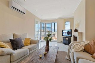 Piso en venta en Los Naranjos - Las Brisas en Marbella