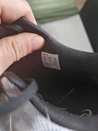 Zapatillas ASICS running grises y naranjas