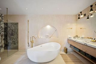 Casa en alquiler en Nagüeles Alto en Marbella