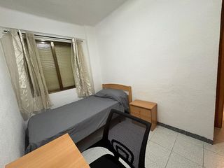 Piso en alquiler en Pajaritos - Plaza de Toros en Granada