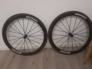 Ruedas Brisk Aerolight GAMA ALTA 35mm 1.010 gramos