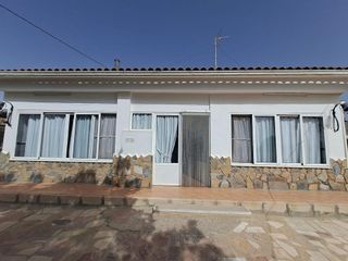 Chalet en venta en Albatera