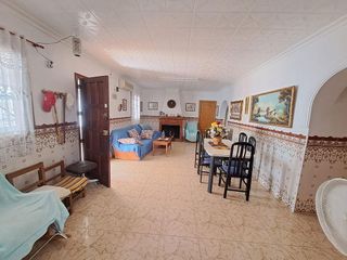 Chalet en venta en Albatera