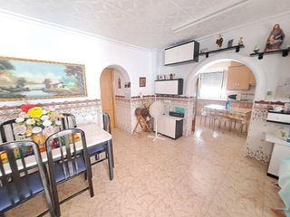 Chalet en venta en Albatera