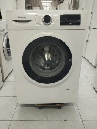 LAVADORA MARCA BALAY De 7 KG