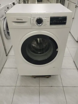 LAVADORA MARCA BALAY De 7 KG