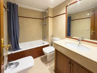 Piso en venta en Santa Rosa - Valdeolleros en Córdoba