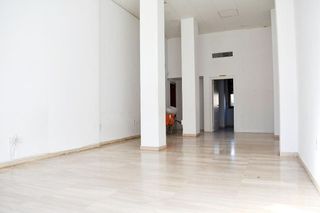 Local comercial en alquiler en Parque Miraflores en Zaragoza