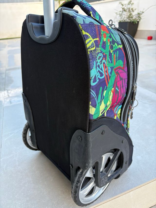 Mochila Totto con ruedas como nueva