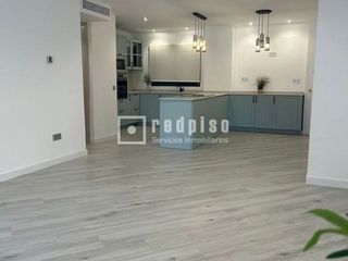 Piso en venta en La Malagueta - La Caleta en Málaga