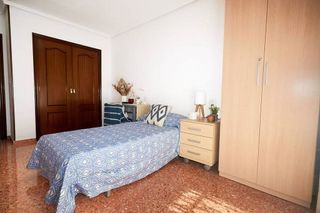 Piso en venta en Torrefiel en Valencia