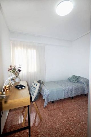 Piso en venta en Torrefiel en Valencia