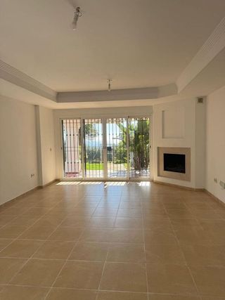 Casa pareada en alquiler en Calahonda en Mijas