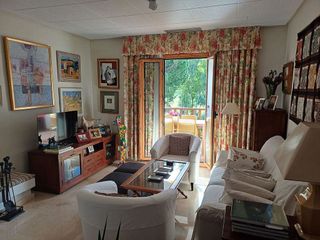 Piso en venta en Puerto de la Duquesa en Manilva