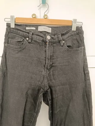 Pantalón pitillo vaquero Mango negro