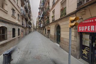 Piso en venta en El Raval en Barcelona